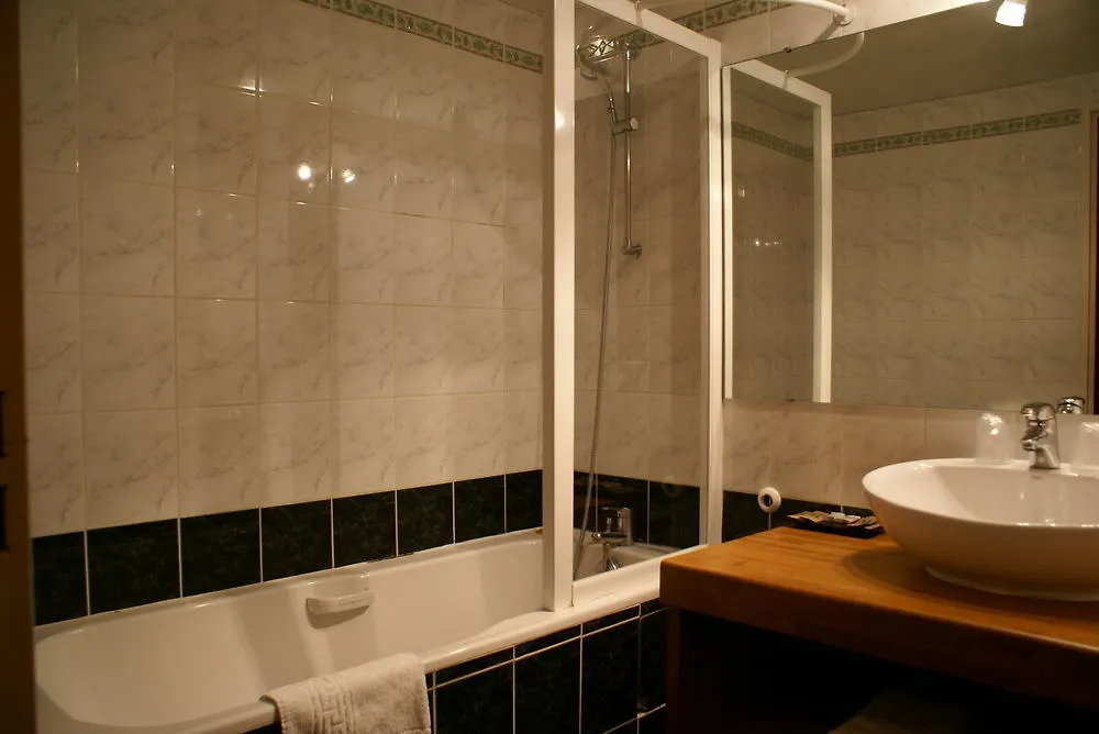 Hotel Mir سانت لاري سولون